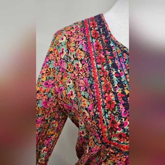 LOBAS Ditsy Floral Boho Flowy Shift Long Sleeve Mini Dress. Pink Multi. Size Med - Picture 10 of 14